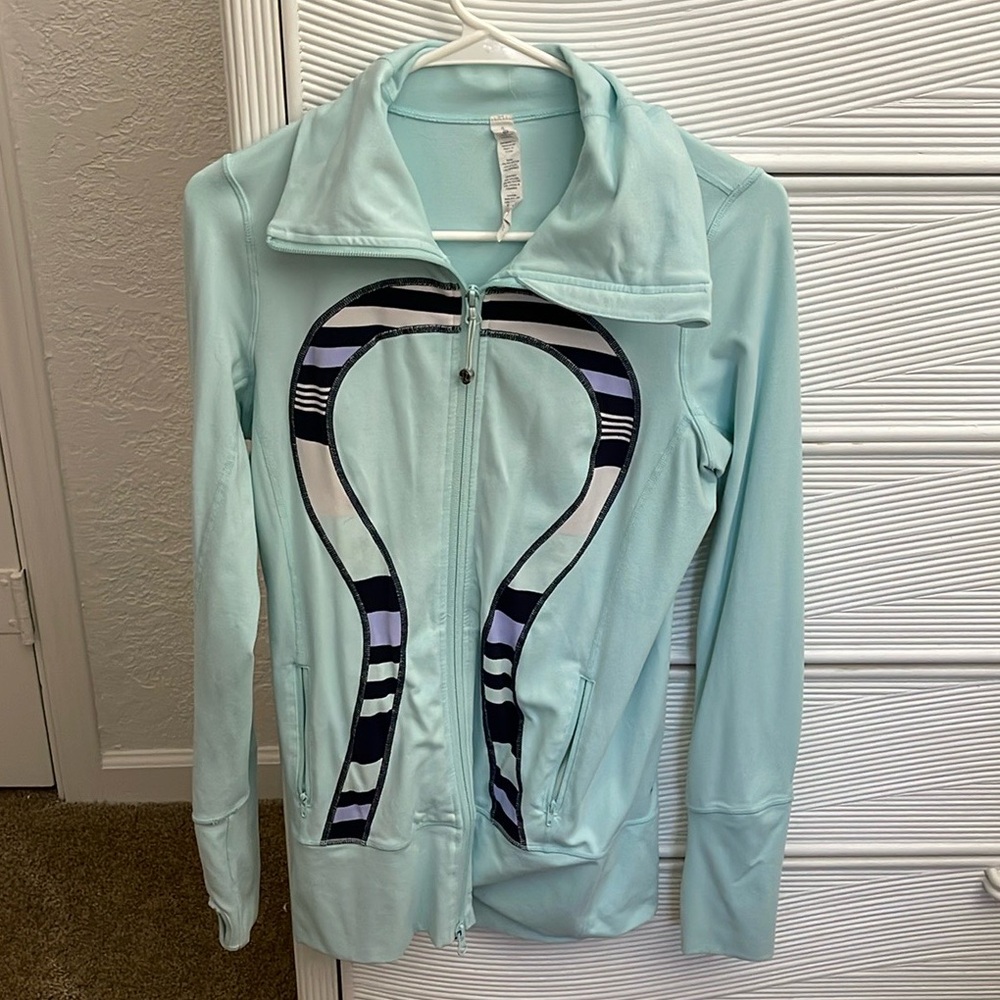 Zip up women’s lululemon jacket